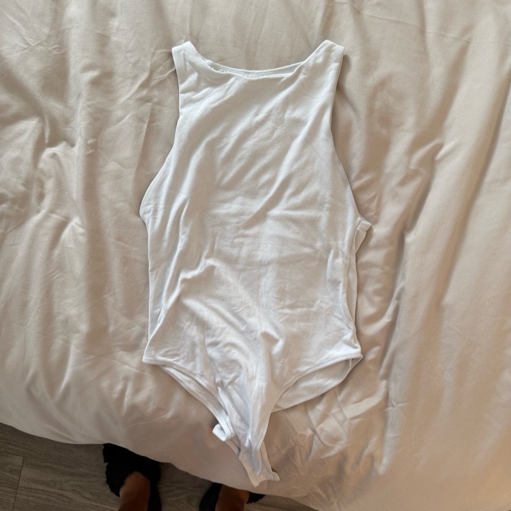 Zara White Sleeveless Bodysuit